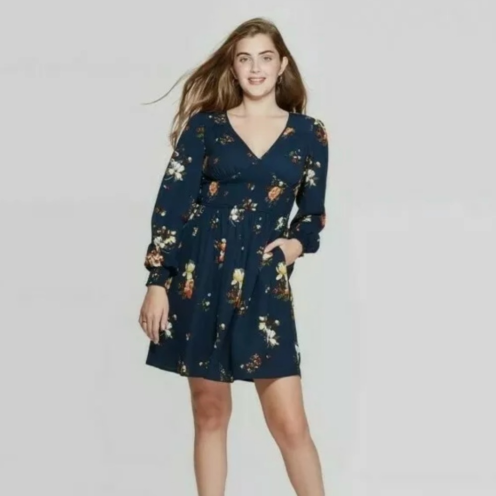 Xhilaration Womens Floral Print Long Sleeve V-Neck